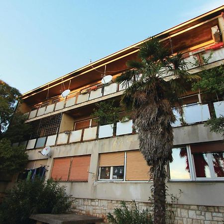 1 Bedroom Awesome Apartment In Pula Exterior foto