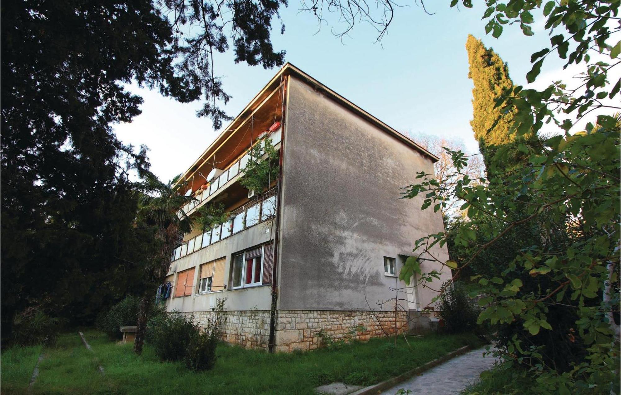 1 Bedroom Awesome Apartment In Pula Exterior foto